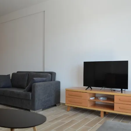 Brand New * Sarandë