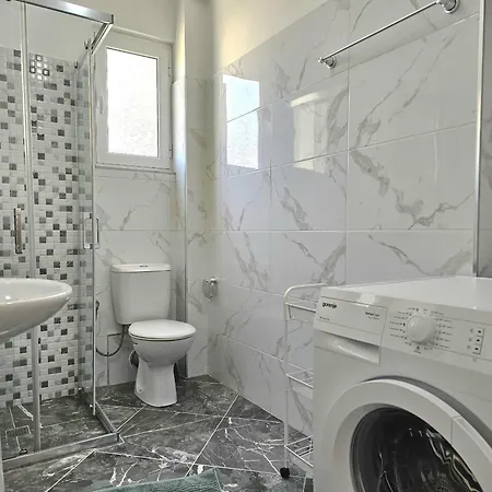 Brand New Apartment *